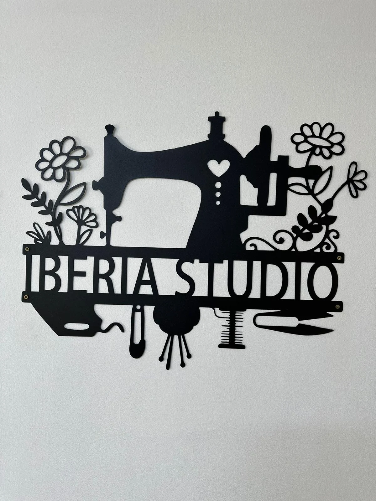 Firma metalică Iberia-Studio